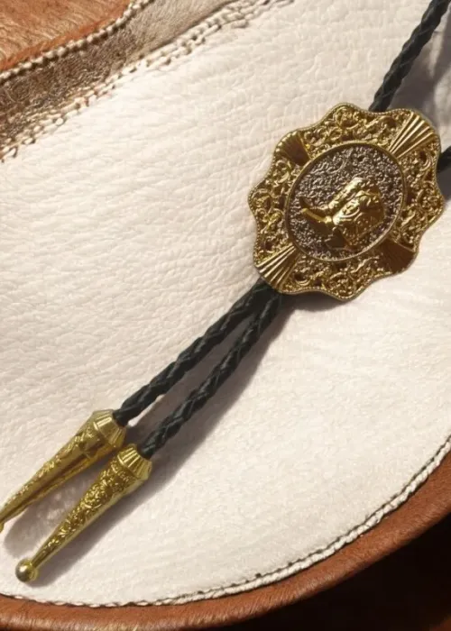 Elegant Western Cowboy Bolo Tie 